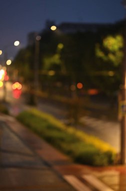 Şehir yolu bulanık.