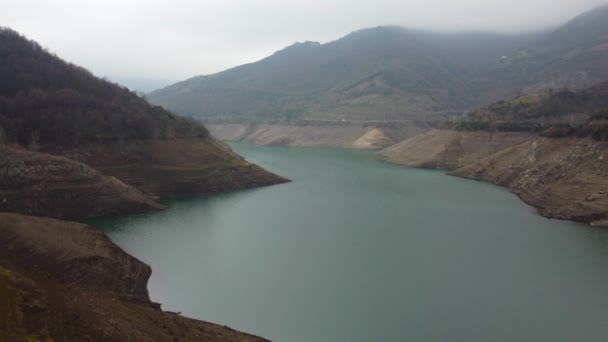 Luchtfoto Van Dam Yuvacik Dam Kocaeli Turkije Laag Waterpeil Dam — Stockvideo