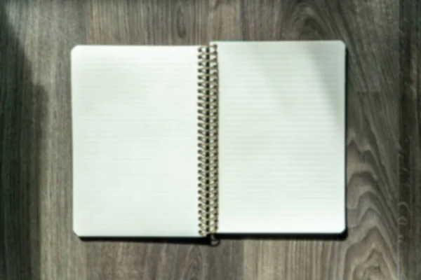 Notatnik Pustymi Kartkami Drewnianym Stole Duży Kąt Widzenia Otwartego Notebooka — Zdjęcie stockowe