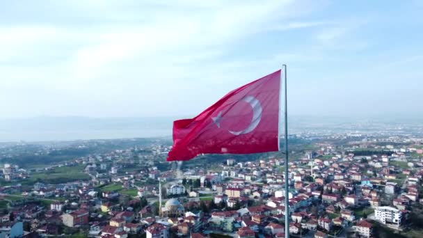 Τουρκική Σημαία Στην Κορυφή Του Βουνού Τουρκική Σημαία Στην Κορυφή — Αρχείο Βίντεο