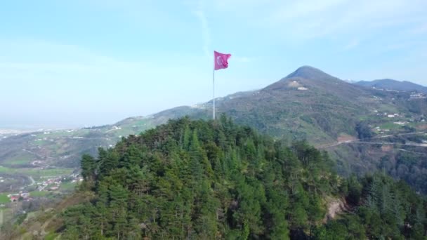 Bendera Turki Atas Gunung Bendera Turki Bagian Atas Dengan Pemandangan — Stok Video