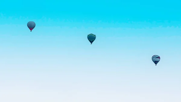 Καππαδοκία Τουρκία Μπαλόνια Θερμού Αέρα Πετούν Πάνω Από Καμινάδες Νεράιδων — Φωτογραφία Αρχείου