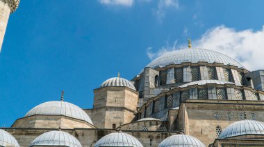 İstanbul 'daki Sultanahmet Camii. İslami fotoğraf. Kurban Bayramı ya da kurban ziyafeti konsepti. Kurban Bayrami. Tercümesi: 