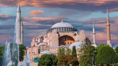 Ayasofya. Ayasofya, İstanbul 'da. İslami arka plan