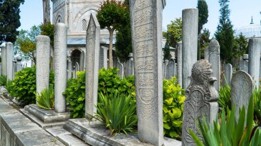 Muhteşem Sultan Süleyman 'ın İstanbul' daki mozolesi. Kanuni Sultan Süleyman Turbesi, Süleyman Camii kompleksi içinde yer almaktadır. Seçici odak dahil
