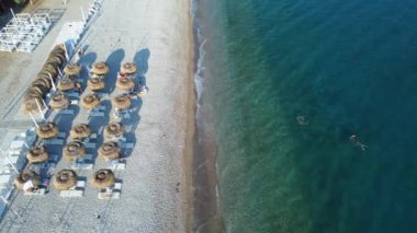 Deniz manzaralı. Deniz dokusu. Sakin turkuaz deniz. Yaz kavramı. Datca, Türkiye.