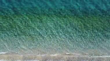 Deniz manzaralı. Deniz dokusu. Sakin turkuaz deniz. Yaz kavramı. Datca, Türkiye.