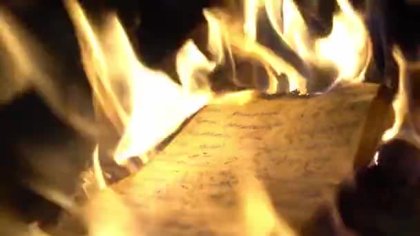 Fiamma Fuoco Caldo Dove Lettere Carta Documenti Manoscritti Libri Bruciano — Video Stock