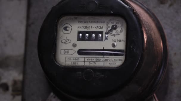 Mogilev Belarus January 2023 Old Fashioned Meter Measuring Electricity Consumption — Stock video
