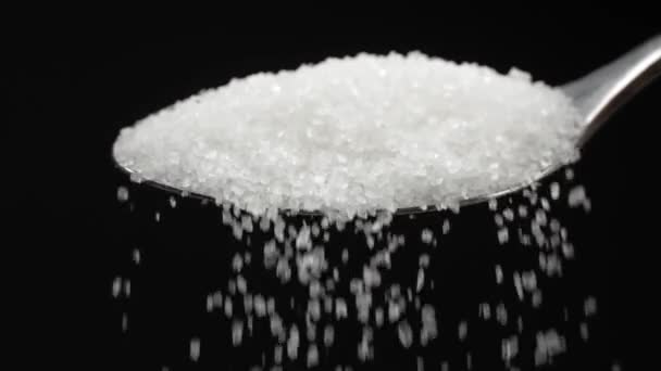 Κουτάλι Ζάχαρη Γεμάτο Κρυστάλλους Ζάχαρης Σκόνη Side View Κουταλάκι Του — Αρχείο Βίντεο