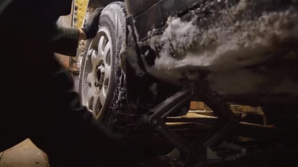 Araba Tamircisi Eski Kirli Garajda Doncrat Araba Aldı Karbolik Omurga — Stok video