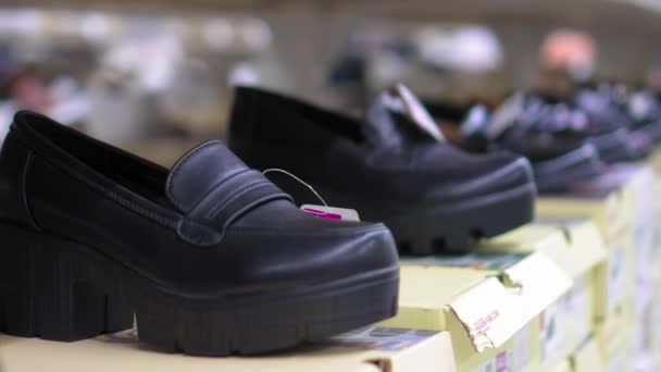 Zapatos Cuero Genuino Caja Ventana Boutique Zapatos Mujer Negro Marrón — Vídeo de stock