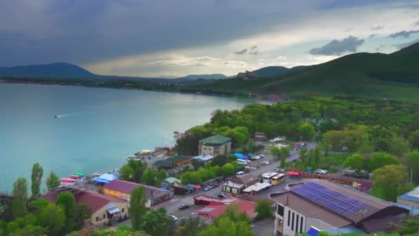 Fantástico Panorama Vespertino Del Lago Alpino Sevan Armenia Vista Panorámica — Vídeo de stock