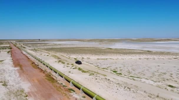 Drone Vista Auto Movimento Lungo Strada Sul Lago Salato Morto — Video Stock