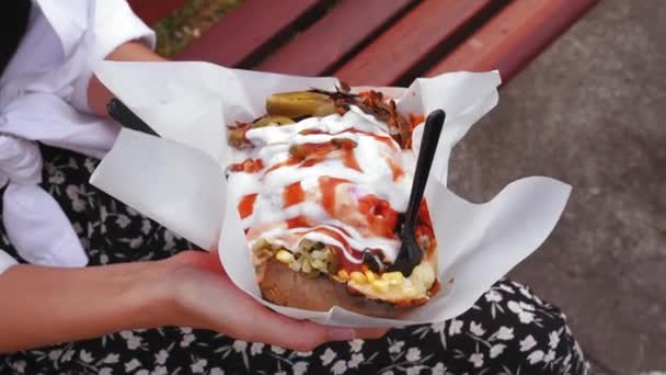 Kumpir Turkish Baked Potato Cheese Corn Sausage Ketchup Mayonnaise Olives — Stock Video
