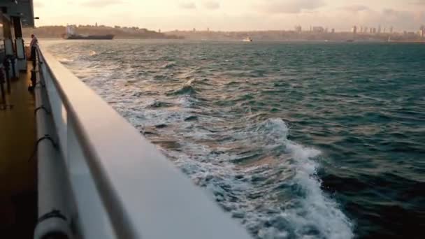 Vista Superior Convés Lateral Barco Madeira Que Navega Mar Navio — Vídeo de Stock