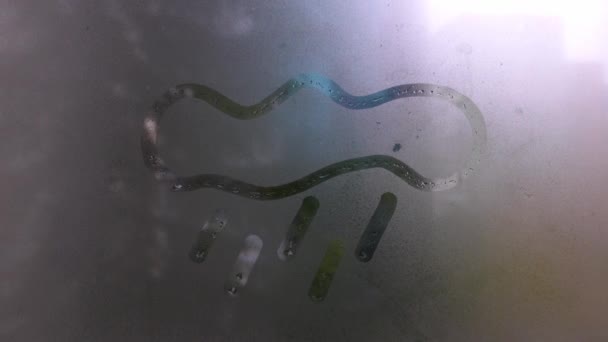 Desenho Nuvem Símbolo Chuva Desenhado Com Dedo Vidro Nebuloso Vidro — Vídeo de Stock