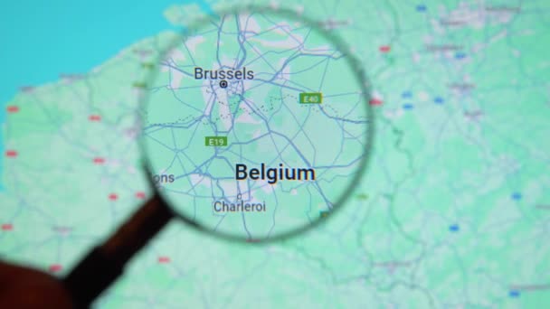 Batumi Georgien Januari 2024 Belgien Bryssel Genom Förstoringsglas Google Earth — Stockvideo