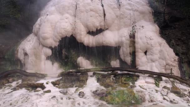 Fantastiskt Utbrott Geysir Mitt Den Vilda Naturen Populära Turistmål Georgien — Stockvideo