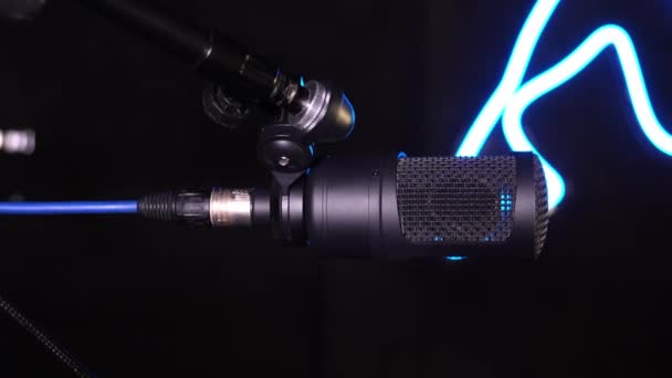 Microphone Haute Qualité Pour Podcasts Streaming Voix Dans Recording Studio — Video