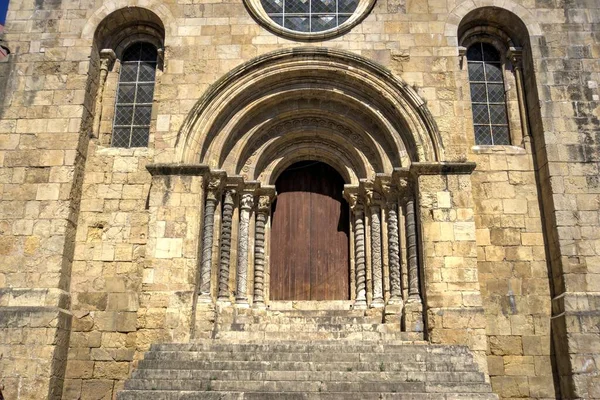 Coimbra Portugal Agosto 2022 Acercamiento Entrada Iglesia San Tiago Que —  Fotos de Stock