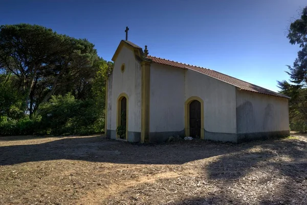 ポルトガルキアイオス 2022年8月14日 カペラ サント アマロ礼拝堂は山脈の森林地帯に位置していますSerra Boa Viagem — ストック写真