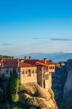 Varlaam Kutsal Manastırı, Yunanistan 'ın en büyük ikinci Meteora manastırı.