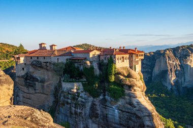 Varlaam Kutsal Manastırı, Yunanistan 'ın en büyük ikinci Meteora manastırı.