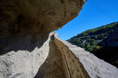 Teselya, Yunanistan ve Avrupa 'daki Meteora Kutsal Üçlü Manastırı' ndan manzara