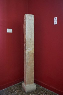 Sparta Arkeoloji Müzesi 'nin iç manzarası. Lakedaemonia olarak bilinen Sparta 'nın antik Akropolis bölgesinden binlerce bulguya ev sahipliği yapar.