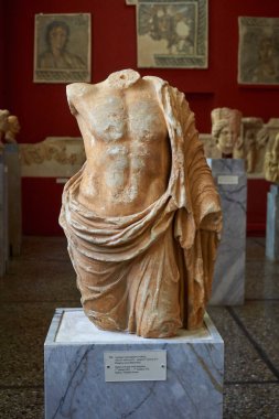 Sparta Arkeoloji Müzesi 'nin iç manzarası. Lakedaemonia olarak bilinen Sparta 'nın antik Akropolis bölgesinden binlerce bulguya ev sahipliği yapar.