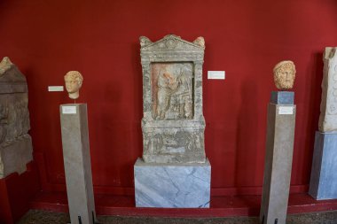 Sparta Arkeoloji Müzesi 'nin iç manzarası. Lakedaemonia olarak bilinen Sparta 'nın antik Akropolis bölgesinden binlerce bulguya ev sahipliği yapar.