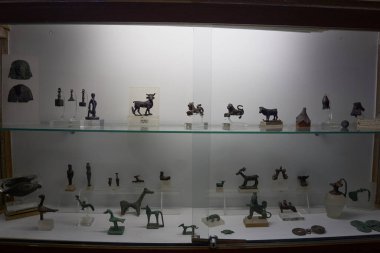 Sparta Arkeoloji Müzesi 'nin iç manzarası. Lakedaemonia olarak bilinen Sparta 'nın antik Akropolis bölgesinden binlerce bulguya ev sahipliği yapar.