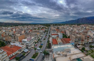 Sparti Yunanistan 'ın modern kentinin havadan görünüşü. Sparti, Laconia, Yunanistan ve Avrupa 'daki ünlü antik Sparta kentini anmak amacıyla kuruldu.