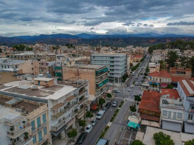 Sparti Yunanistan 'ın modern kentinin havadan görünüşü. Sparti, Laconia, Yunanistan ve Avrupa 'daki ünlü antik Sparta kentini anmak amacıyla kuruldu.