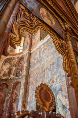 Yunanistan 'ın Bizans kenti Mystras' tan görüntü. Mystras şehri bir arkeoloji müzesidir ve 1951 yılında Yunanistan 'ın Lakonya kentinde açıldı.