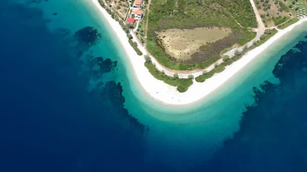 Luftaufnahme Des Ikonischen Strandes Agios Dimitrios Auf Der Insel Alonissos — Stockvideo