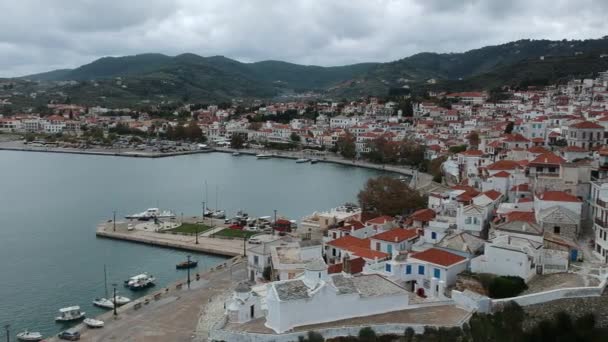 Piękny Widok Lotu Ptaka Słynne Miasto Skopelos Znane Również Jako — Wideo stockowe