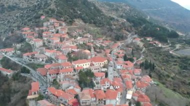 Yunanistan 'ın Sporades Adası' ndaki Chora olarak da bilinen ünlü Zelos kasabasının güzel hava manzarası