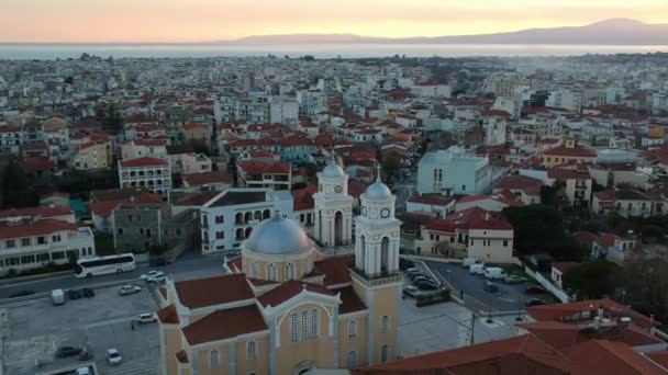 Pemandangan Udara Sekitar Gereja Metropolitan Ypapanti Dan Bukit Kastil Kalamata — Stok Video