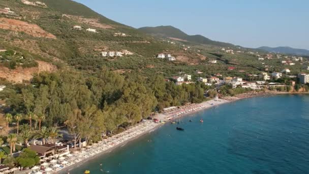 Vista Aerea Sulla Spiaggia Almyros Con Alberghi Resort Lusso Kato — Video Stock