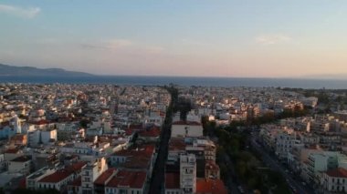 Yunanistan 'ın Kalamata şehrinin merkezinde güzel bir manzara var. Messenia, Yunanistan, Avrupa üzerinde hava fotoğrafçılığı