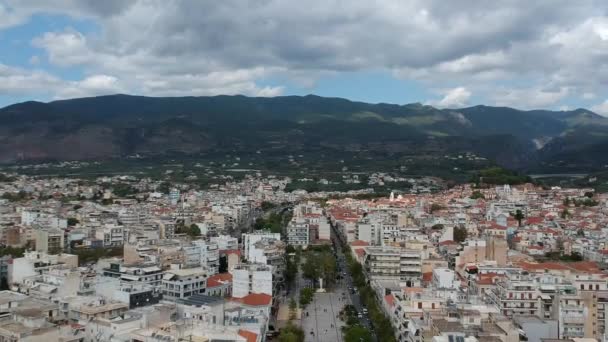 ギリシャのカラマタ市の中心部の美しいパノラマビュー メセニア ギリシャ ヨーロッパ上空の航空写真 — ストック動画