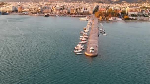 Vista Aérea Beira Mar Sobre Cidade Kalamata Messínia Grécia Pôr — Vídeo de Stock
