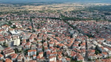 Yunanistan 'ın Kozani kenti üzerinde hava panoramik manzarası