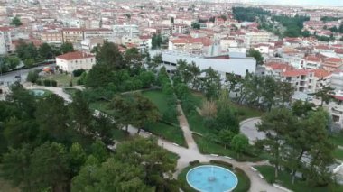 Yunanistan 'ın Kozani kenti üzerinde hava panoramik manzarası