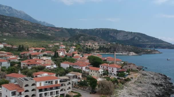 Uitzicht Vanuit Lucht Het Prachtige Kustdorp Kardamyli Griekenland Gelegen Het — Stockvideo