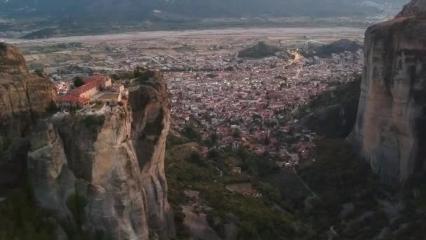 Letecký Pohled Meteoru Skalní Útvar Středním Řecku Hostí Jeden Největších — Stock video