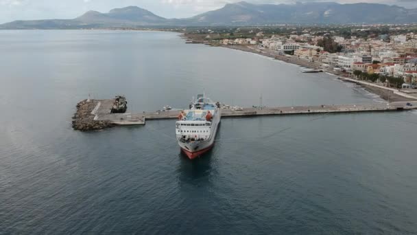 Feribotul Porfyrousa Triton Ferries Company Andocat Portul Orașului Neapolis Vatika — Videoclip de stoc