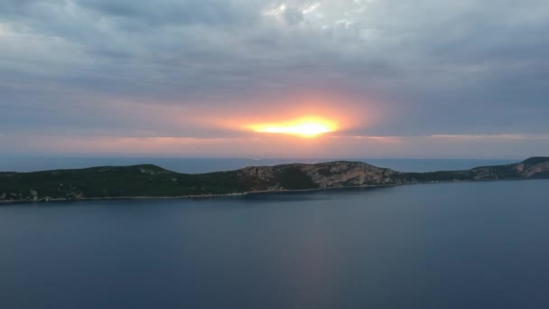 Breathtaking Aerial Sunset View Famous Navarino Bay Rock Formation Famous — Stok Video